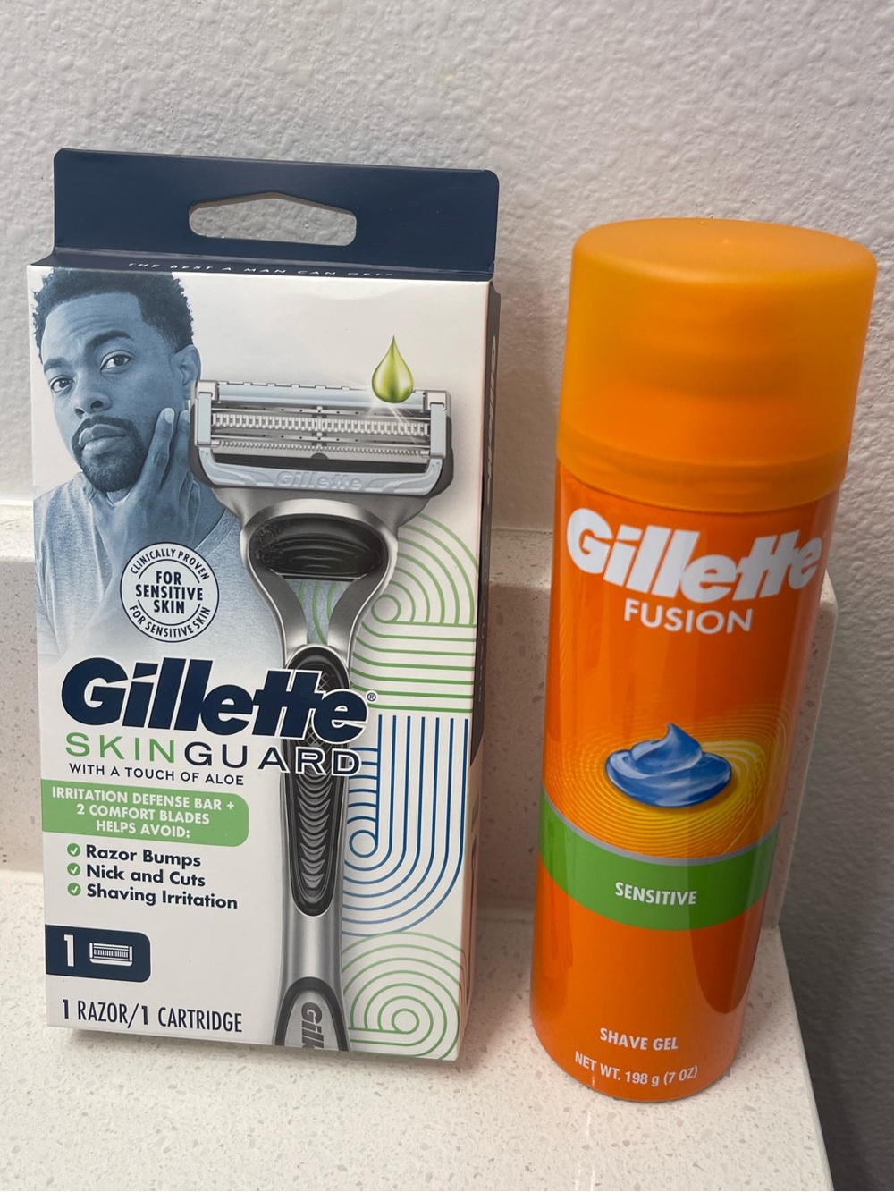 NEW Gillette SkinGuard Sensitive Razor + Fusion Sensitive Shave Gel Gift Set